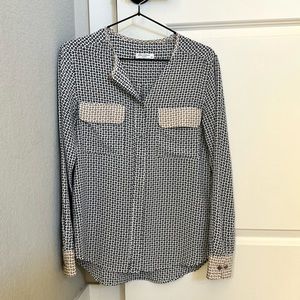 Equipment Femme Silk Collarless Blouse S